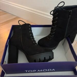 TOP Moda Women's Black Chunky Heeled Boots